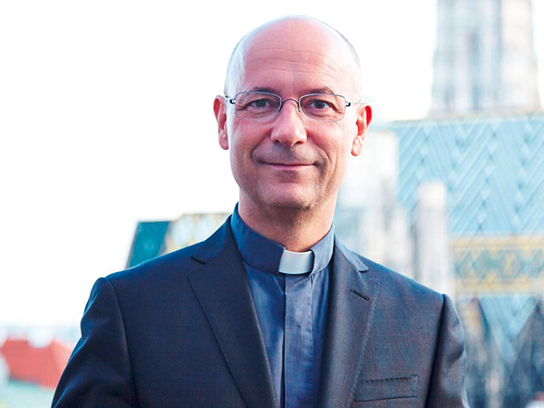 Portrait of Canon Toni Faber