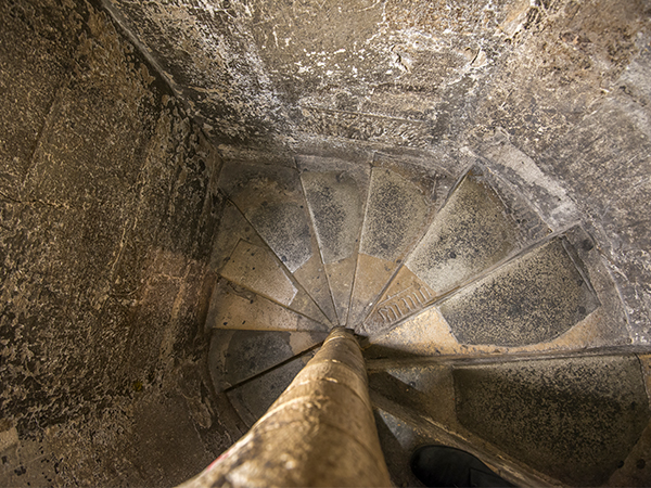 Stufen zum Südturm